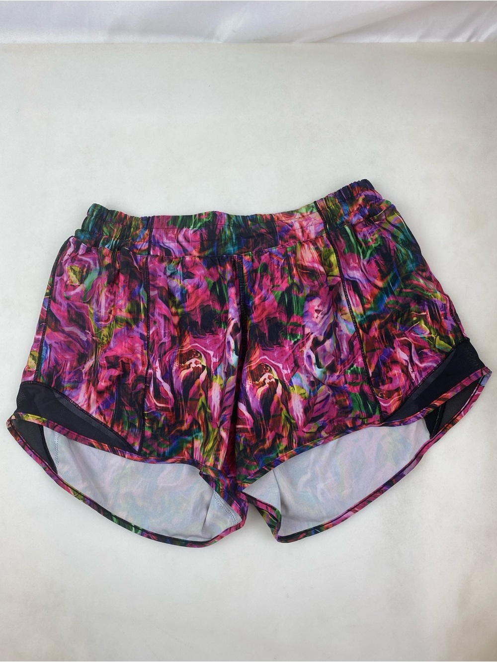 Lululemon Hotty Hot 4” Shorts Size 10 Bright Floral Abstract Print
